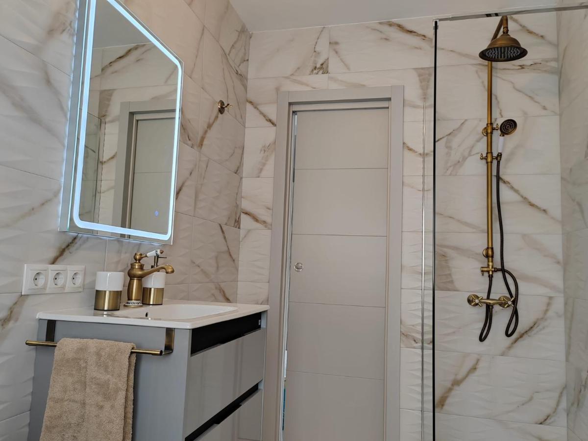 Apartamento La Torre,200M Hasta La Playa Benalmadena Bagian luar foto
